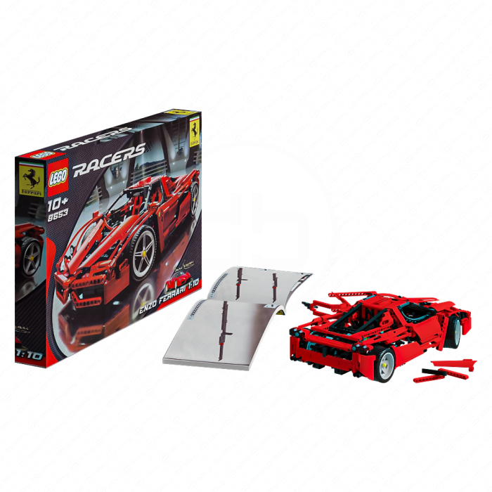 Модель машины Ferrari от Lego