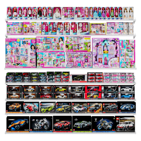 Витрина с игрушками