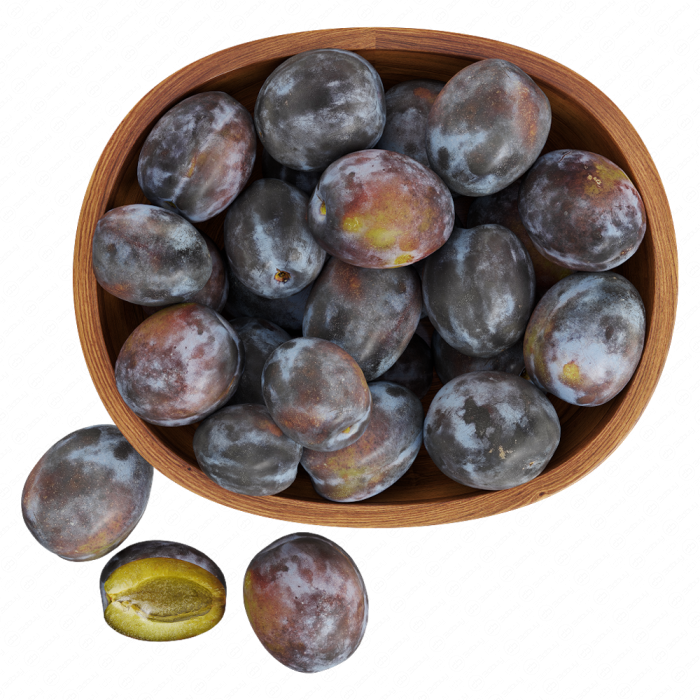 Сливы в деревянной миске